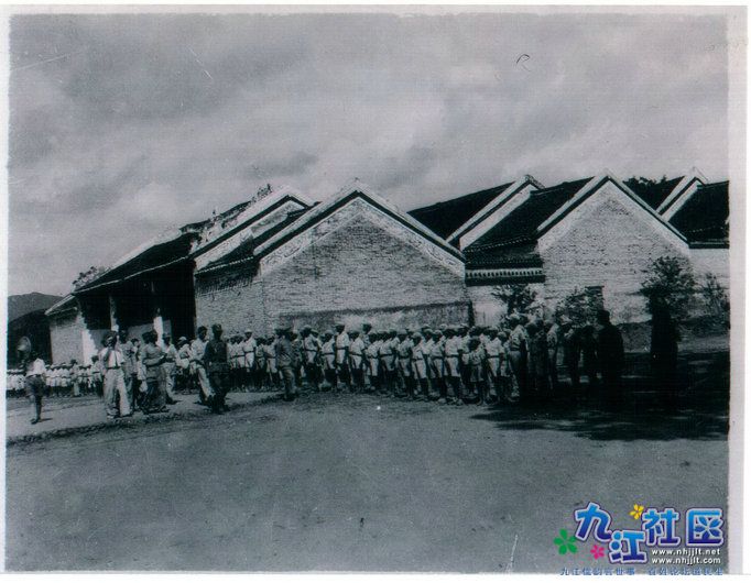 13-008.jpg