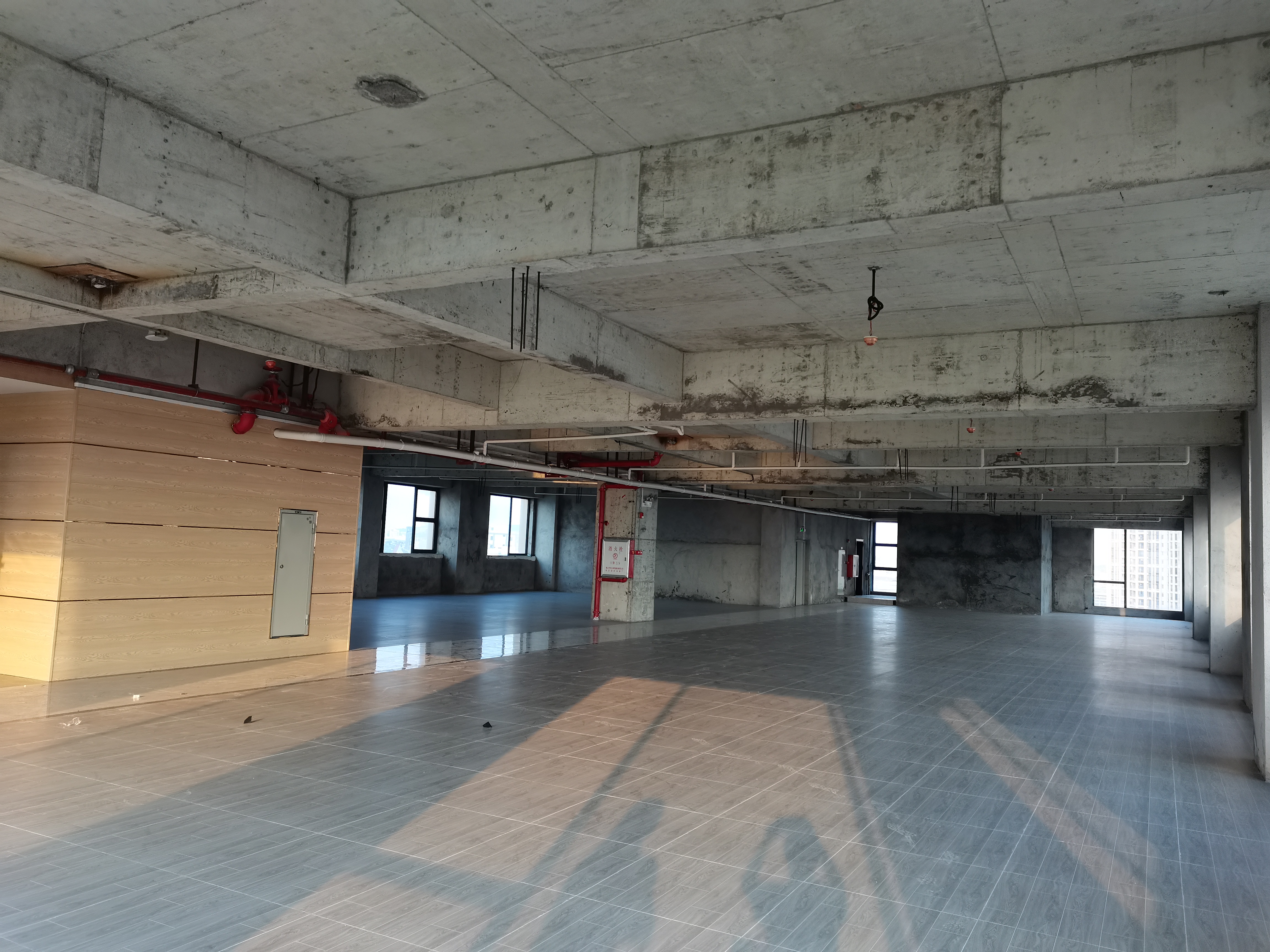 荣基嘉园六楼一层