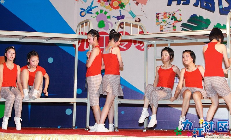 2011华光中学原创舞蹈《女生宿舍》