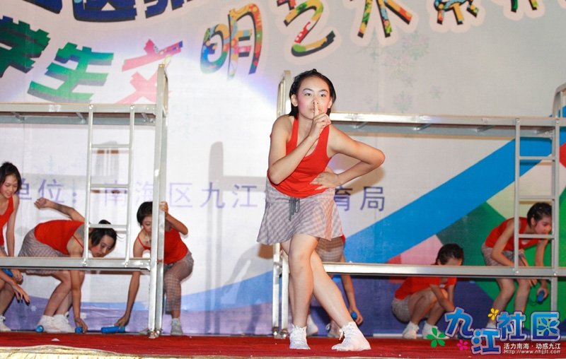 2011华光中学原创舞蹈《女生宿舍》