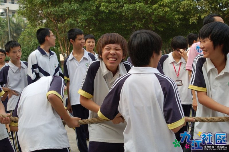 九江镇华光中学多姿多彩的第9节课外活动