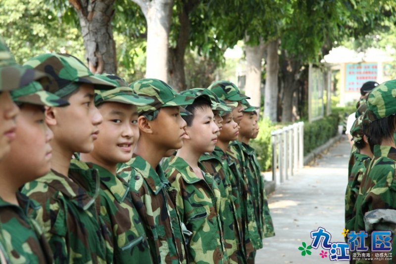 2009年8月华光中学新生军训