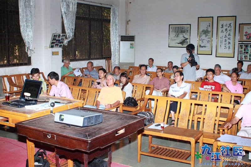 2011年9月4号（星期日）上午9：10分在九江老干之家（即文化宫）举办摄影知识讲座班