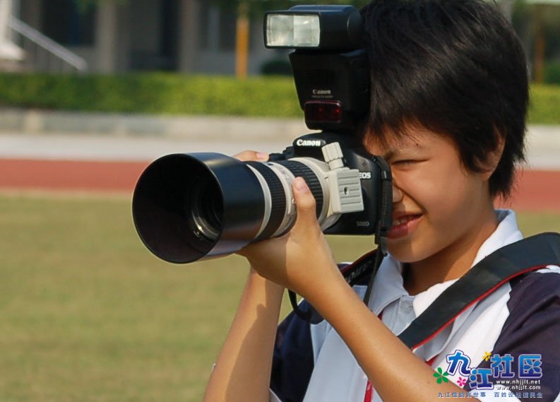 华光中学摄影社团七年级4班李芷琳