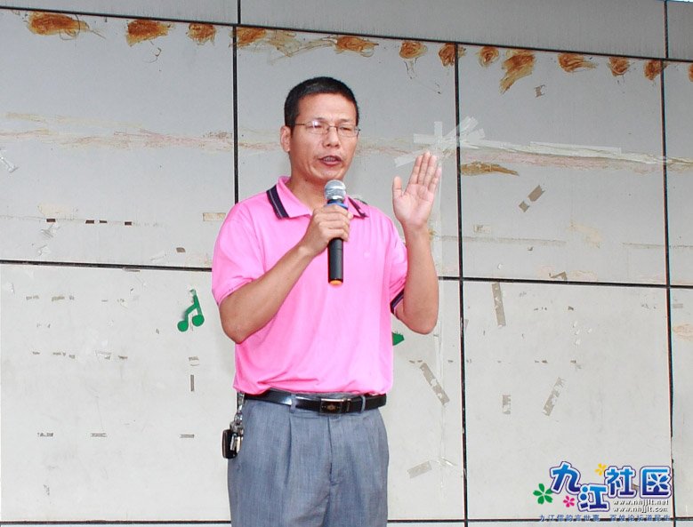 20111010华光中学国庆唱红歌颁奖