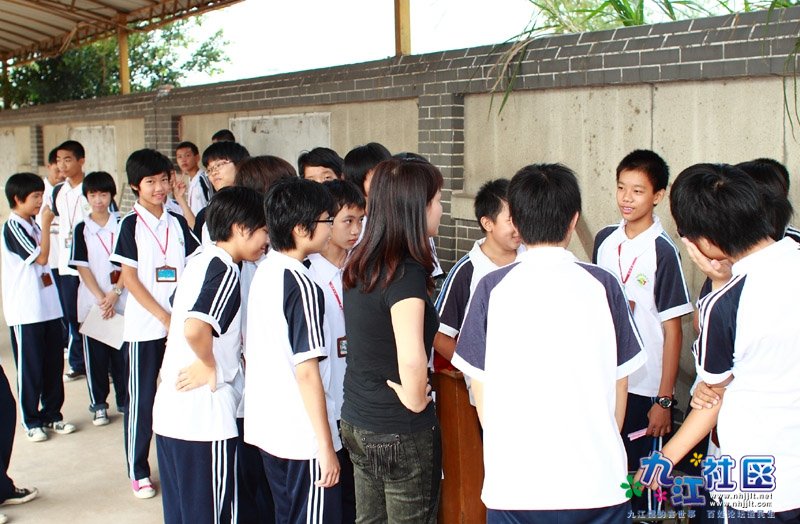 20111010华光中学唱红歌颁奖